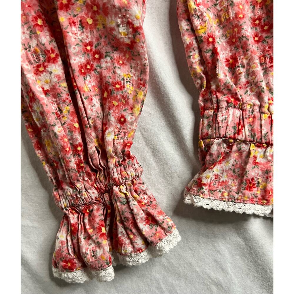 American Eagle Floral Top Shirt SMALL Long Sleeve Smocking Lace Detail - Picture 3 of 9